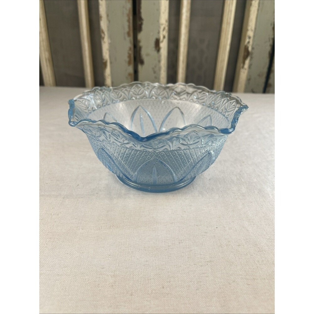 Princess House Ice Blue Capri 7.5" Glass Crimped Bowl